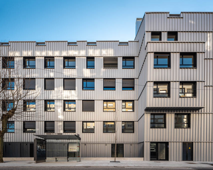 Edficio 42 viviendas Avda Atlántida Vigo